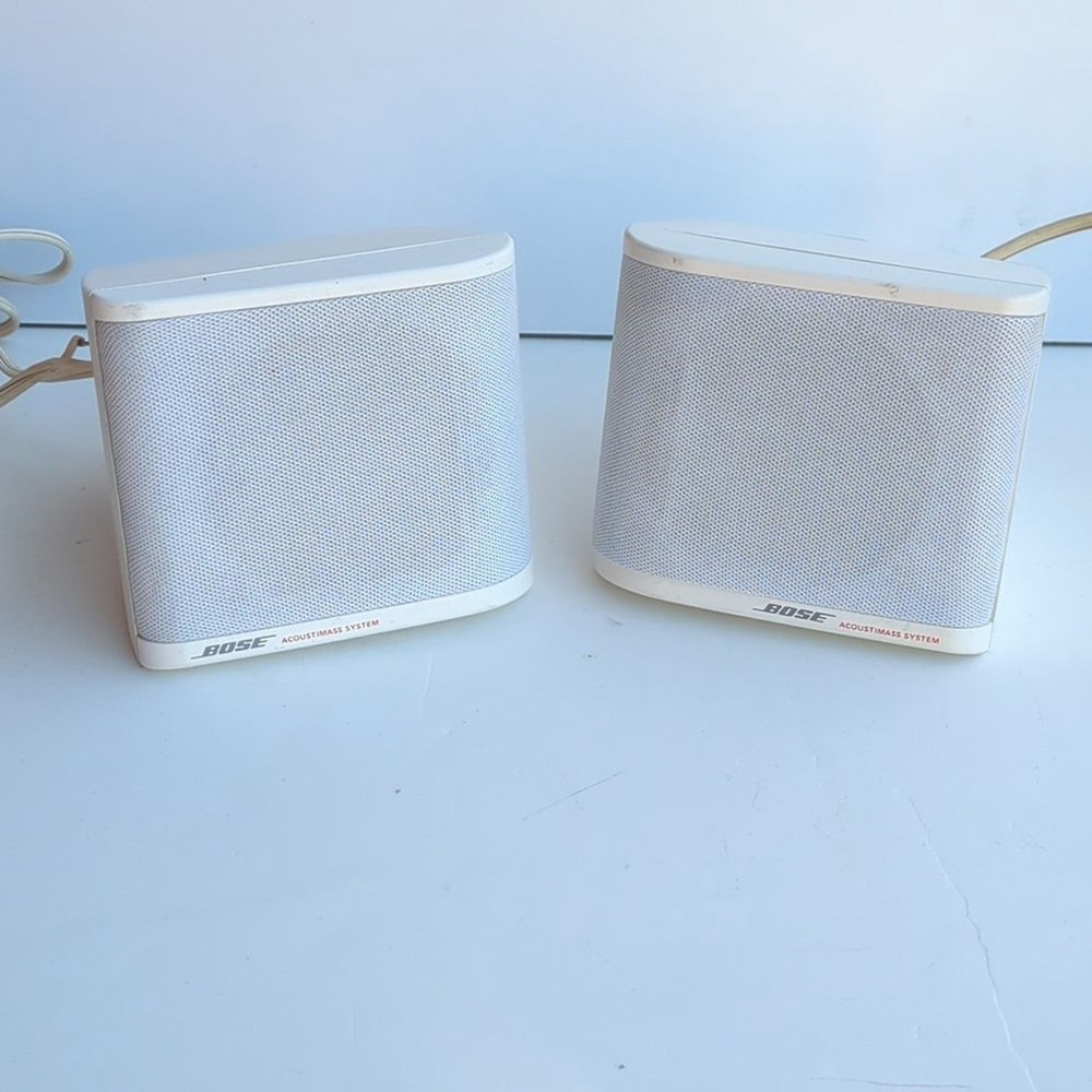 Bose Acoustimass 3 Series White Speakers System with Cables